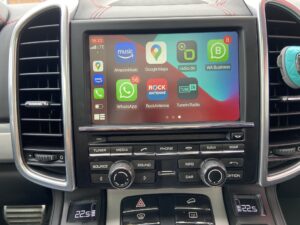 Apple CarPlay Menü im Porsche Cayenne GTS PCM 3.1 Display