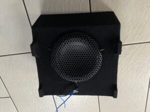ARC Audio Subwoofer VW T6.1 – Montage unter Beifahrer Sitz