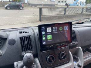 Alpine INE-F904DU 9 Zoll Display im Fiat Ducato