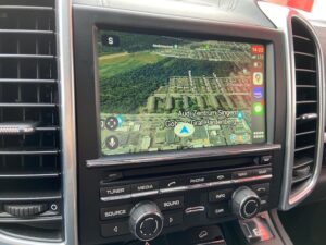 Google Maps im Porsche Boxster 981 Display OEM-Integration
