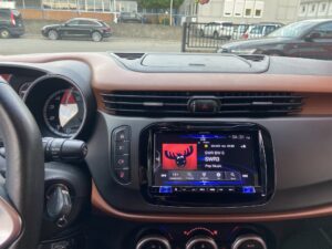 DAB+ Digitalradio auf Alpine iLX-702D im Alfa Romeo Giulietta