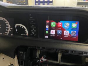Apple CarPlay Mercedes CL C216 – Spotify Streaming im Seriendisplay