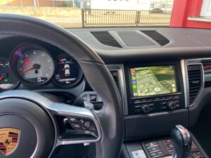 Android Auto Navigation im Porsche Macan PCM 3.1 – Singen am Bodensee