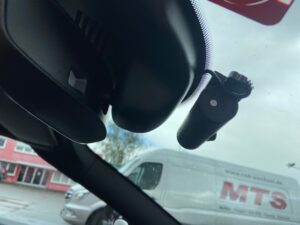 Ferrari Portofino Dashcam Kabelverlegung