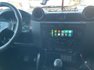 Apple CarPlay Anzeige im Land Rover Defender nach Autoradio Nachrüstung