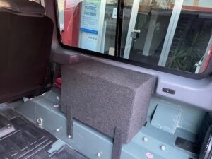 Land Rover Defender Subwoofer