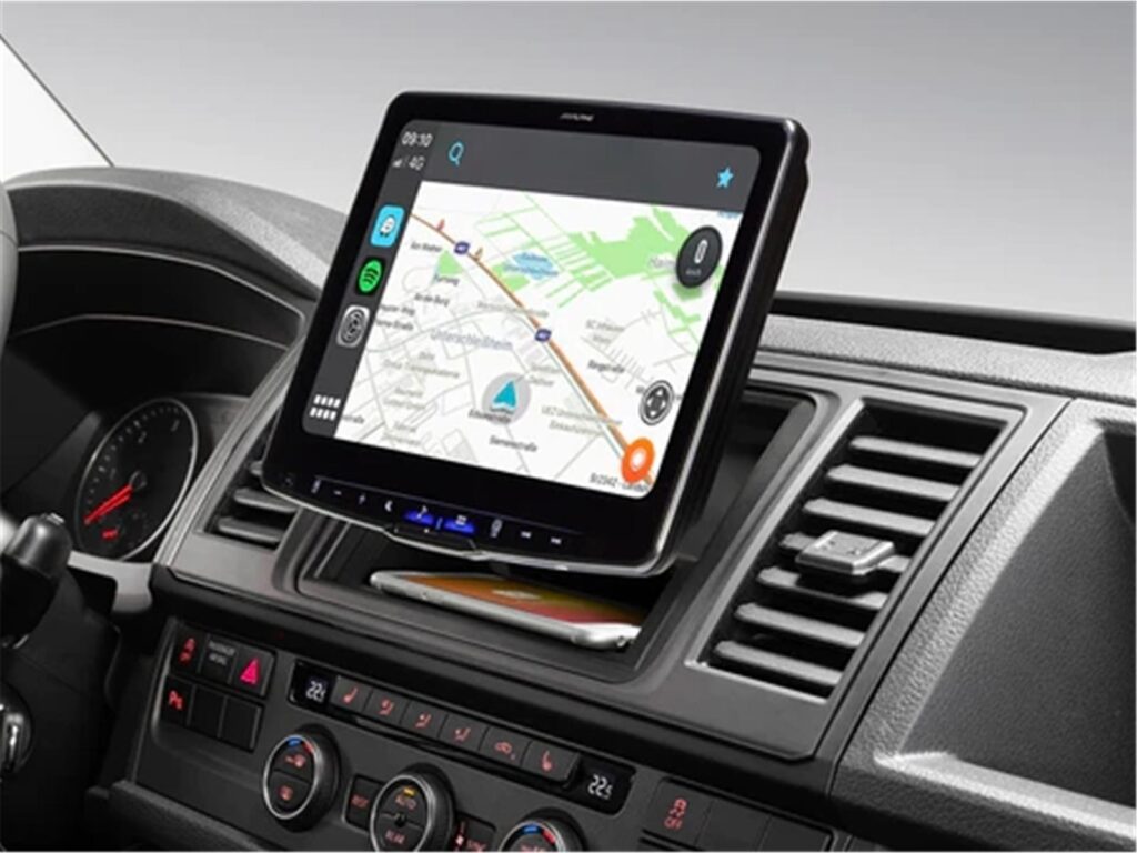 iLX-F115T6_Online-Navigation-for-VW-T6-installed_large.jpg