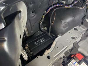 Fortissimo FF80.4AMP 4-Kanal Verstärker eingebaut BMW 2er