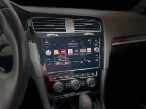 VW Golf 7 DAB+ eingebaut – Cockpit Ansicht Media Service Hochrhein Singen