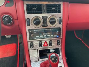 Mercedes SLK R170 fertiger CarPlay- & Kamera-Einbau Singen am Bodensee