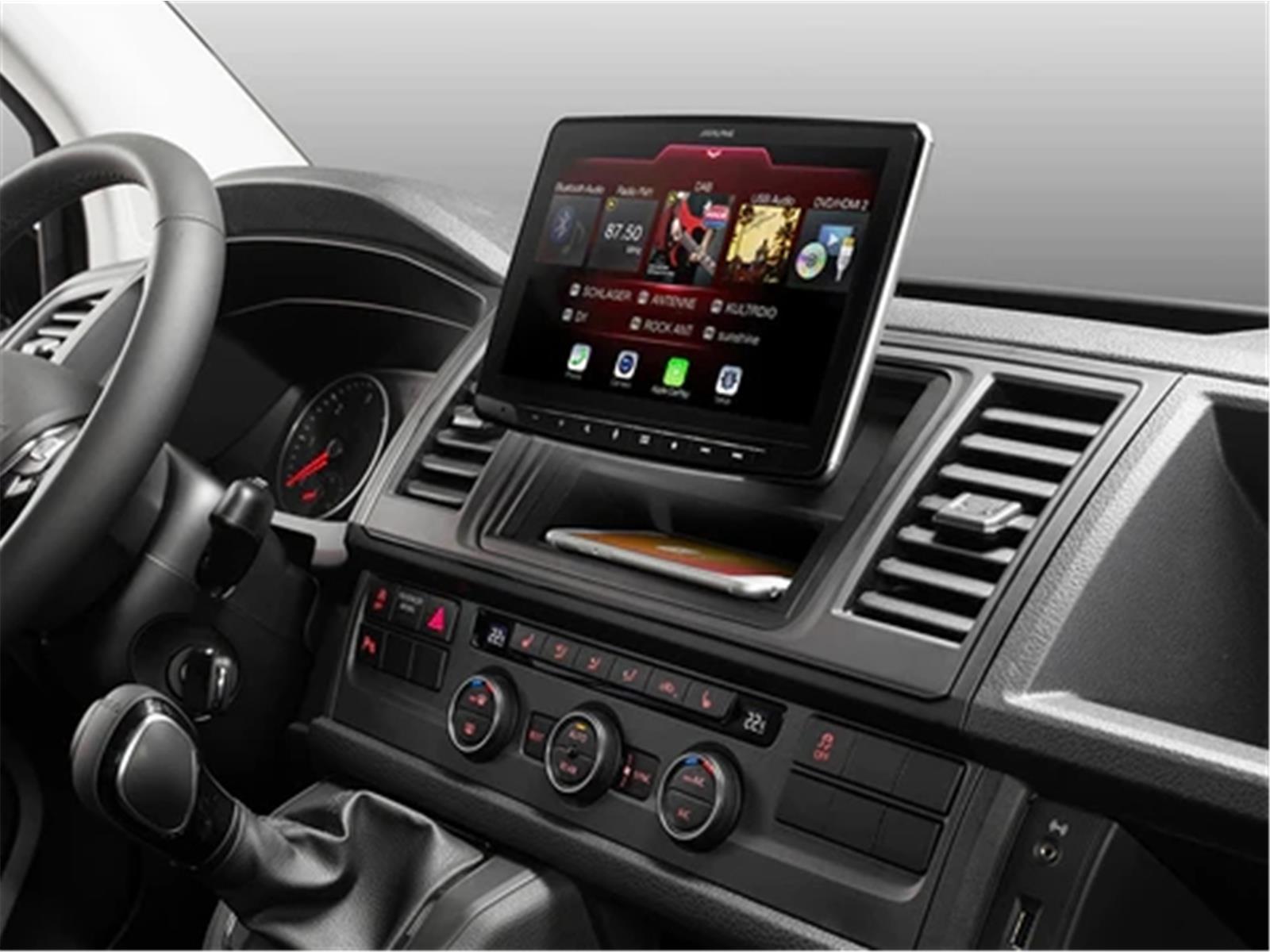 iLX-F115T6_Media-Receiver-DAB-Plus-Radio-for-VW-T6-installed_large.jpg